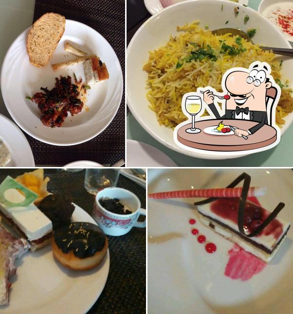 Food at 24/7 Restaurant - Bangalore