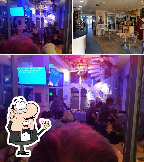 Gli interni di Bar Ponte