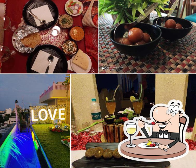 Meals at Pakwaan Candlelight Dinner Restaurant