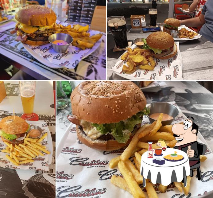Ordina uno dei tipi di hamburger disponibili a Cadilac American Diner Bibione