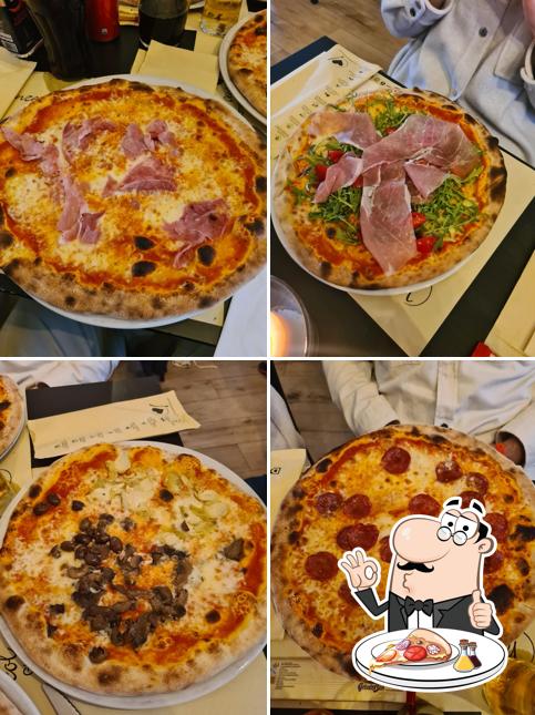 Scegli una pizza a Weekend Bistrot&Pizza