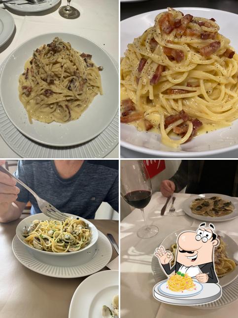 Espaguete carbonara em Campania Ristorante