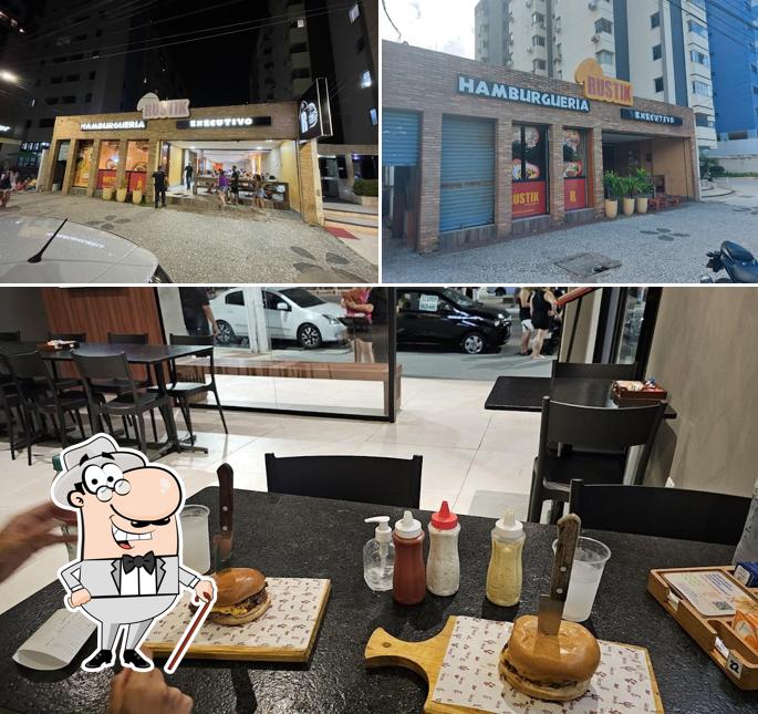 O exterior do Rustik Hamburgueria