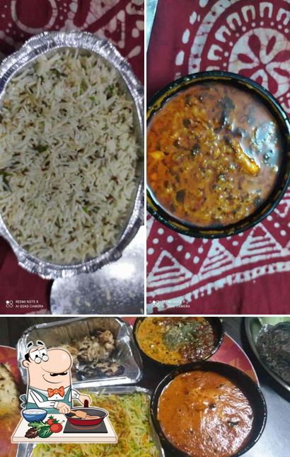 Chicken curry at Bhukkad