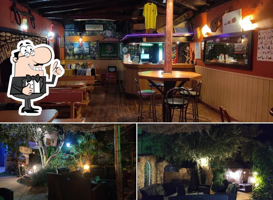 Guarda questa foto di Cocktail Bar Blue One