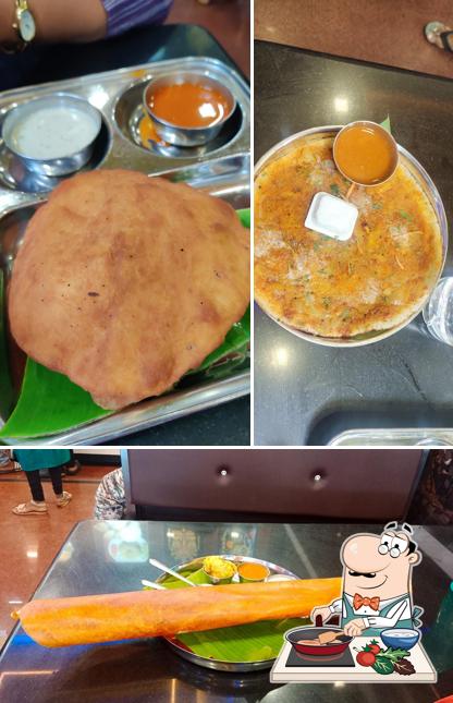 Chicken curry at New Cafe Mysore