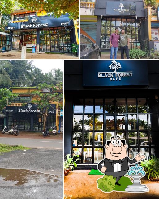 The exterior of Black Forest Cafe & Bakery