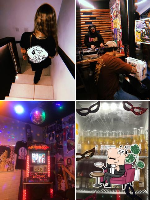 O interior do Tio Gether’s