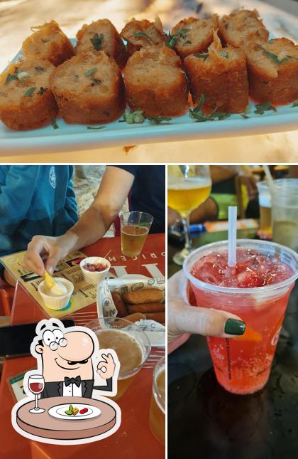 Platos en Tasca Beach Club