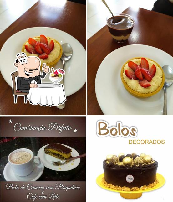 IRENE CONFEITARIA oferece uma variedade de pratos doces