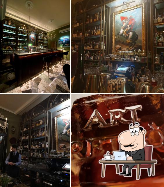 Gli interni di Art Retrò Cocktail Bar