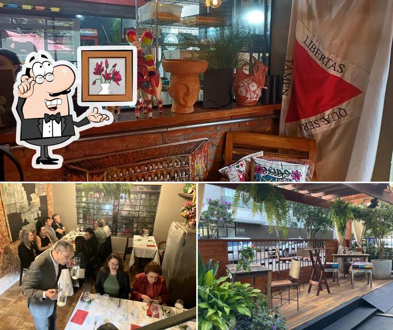 Sente em uma das mesas no Restaurante Bistrô Sobreiro Campo Belo