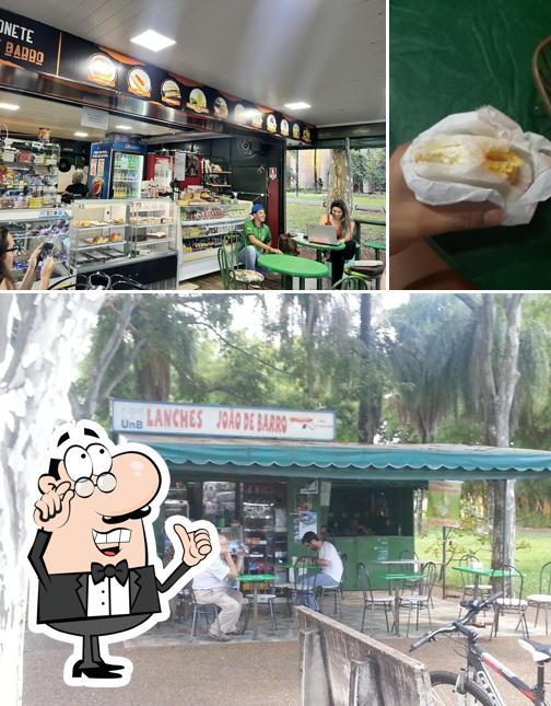 A foto do Lanches João de Barro’s interior e sobremesa