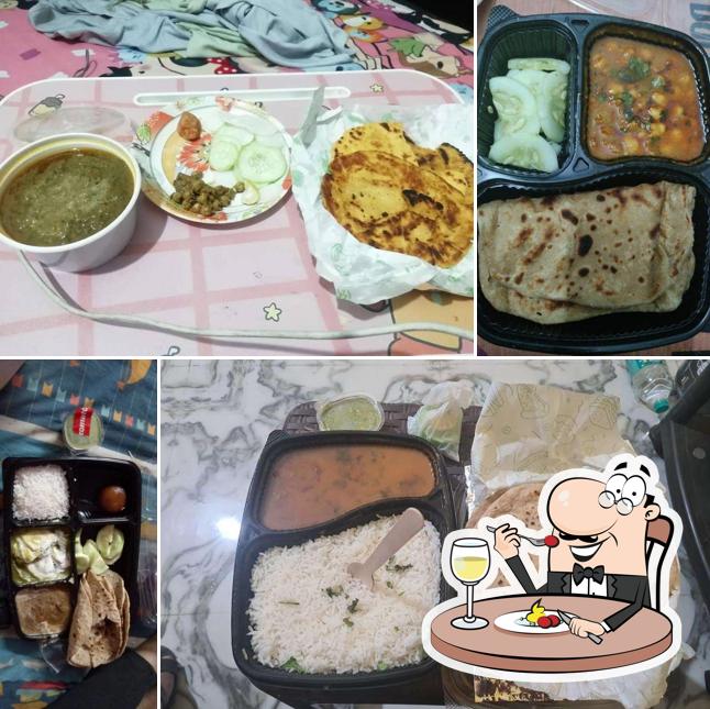 Food at Mere Pind Da Swad