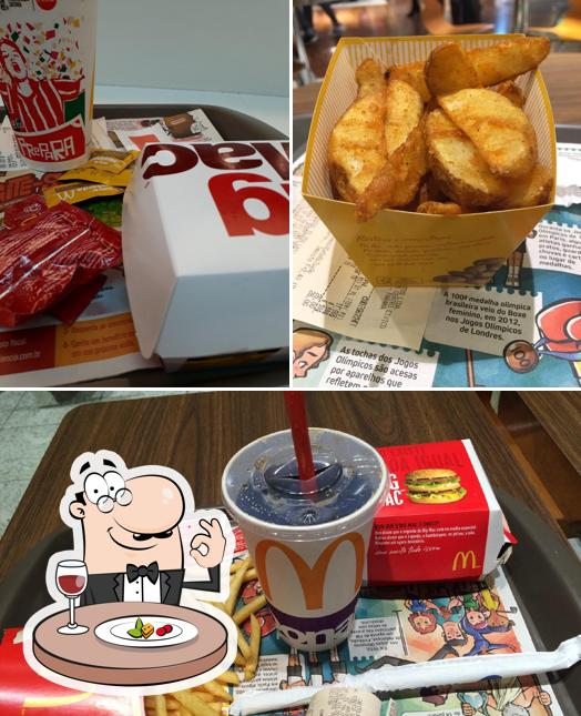 Comida em McDonald's Shopping Mueller Curitiba