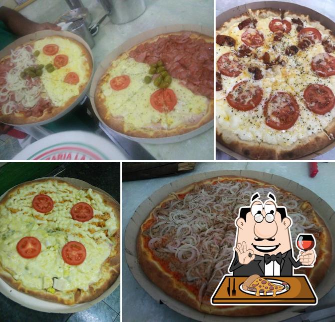 No Pizzaria La Lenha, você pode desfrutar de pizza