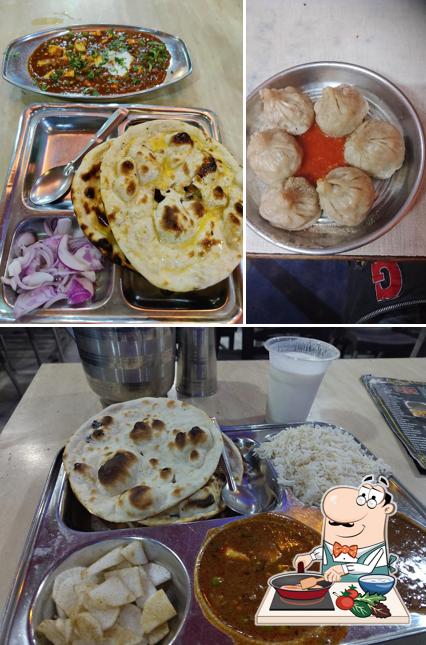 Chicken curry at Shiv Shakti Dhaba