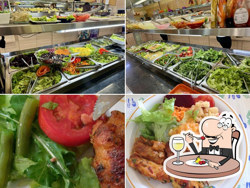 Comida em Restaurante Oasis