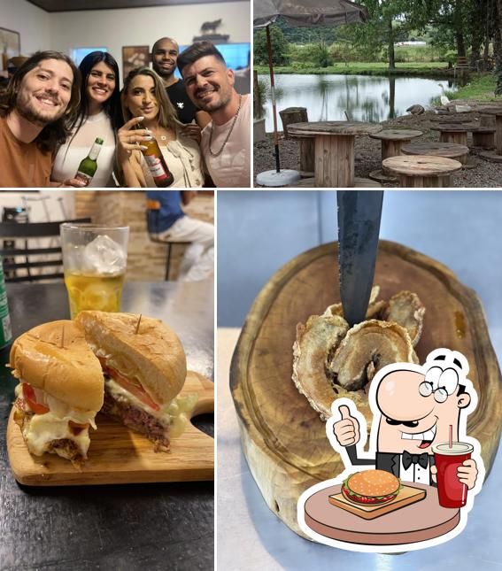 Consiga um hambúrguer no Rancho Santana