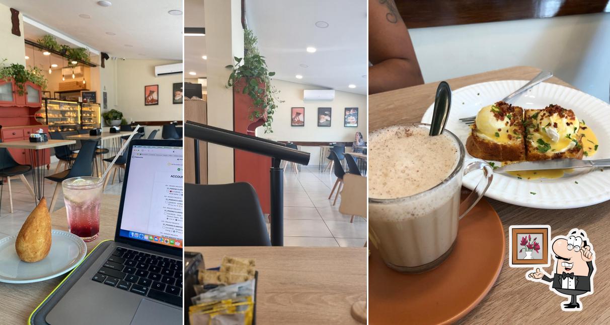 O interior do Brookie Cafe e Doceria