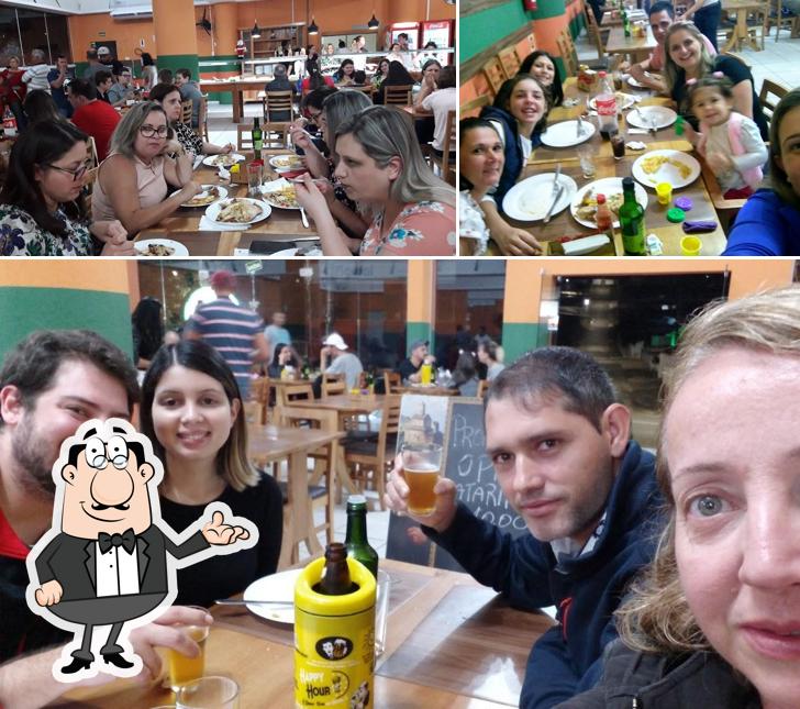 Veja imagens do interior do Mega Rodízio Papadelli