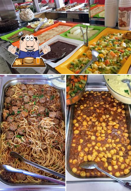 Comida em Restaurante Primos