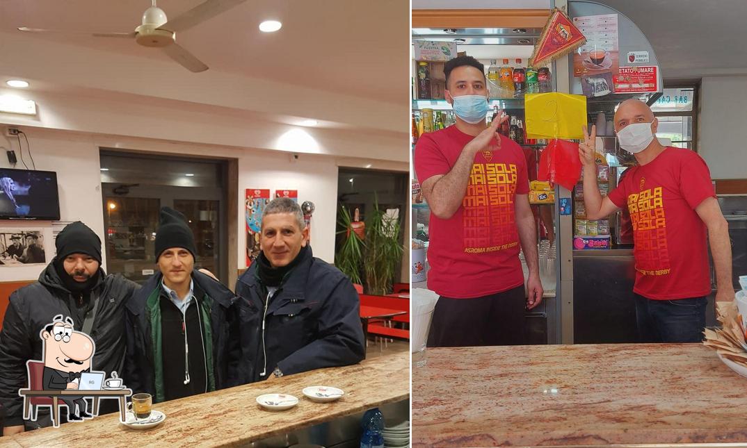 Siediti a un tavolo di Caffè Lido