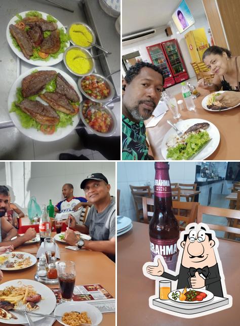 Comida em Churrascaria e pizzaria Carne na brasa