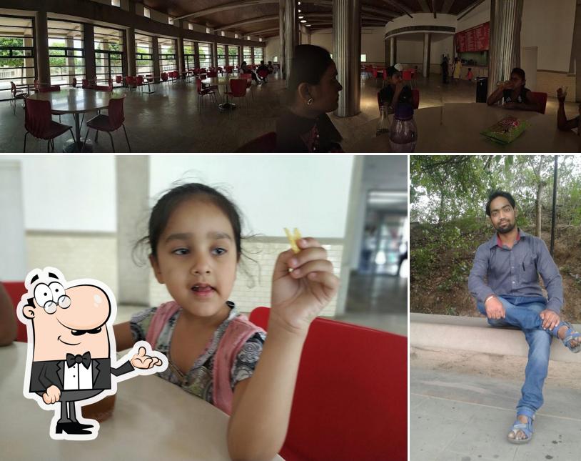 Check out how Virasat-E- Khalsa Cafeteria looks inside