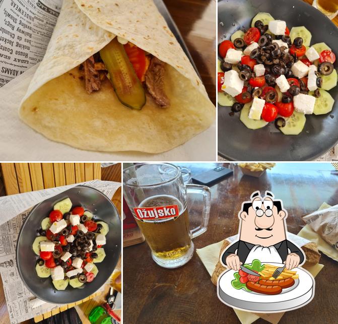 Panino con maiale stirato al Fast food Feniks