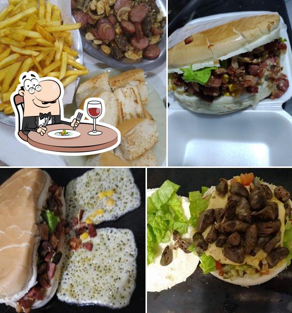 Platos en Parada Obrigatoria Dog's e Lanches