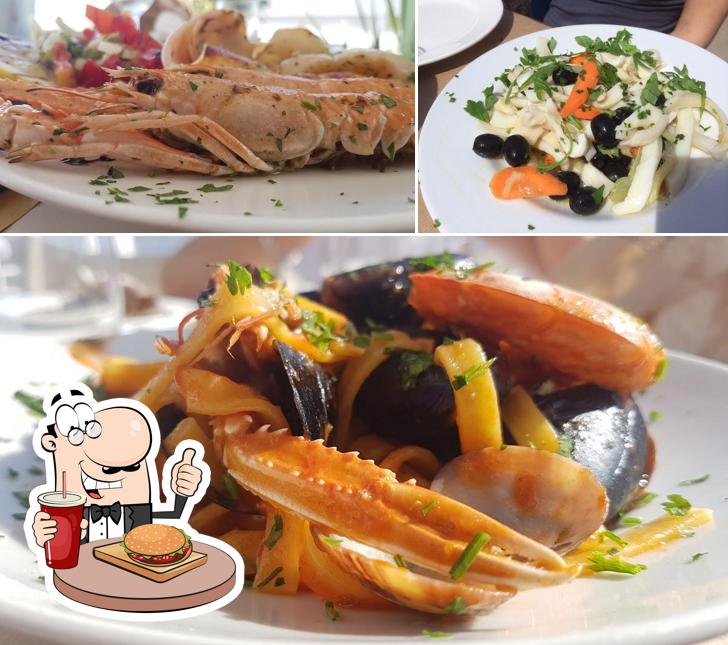 Prenditi un hamburger a Blu Fregene