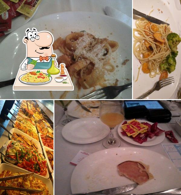 Platos en Romanella Grill