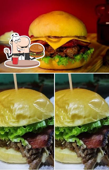 Hambúrguer em Caioba Pastéis, Hambúrgueres e Petiscos
