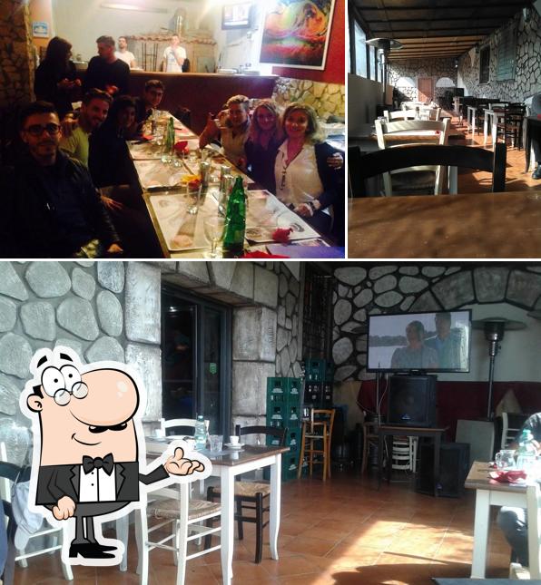 Siediti a un tavolo di 5percento Quality Burgers & Things