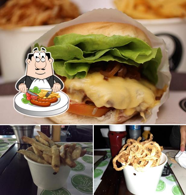 Comida em Deck Burger