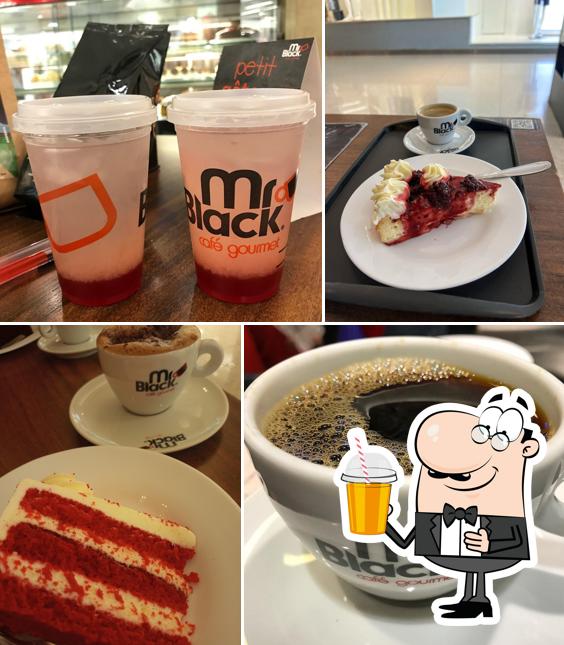 Mr Black Café - Cafeteria