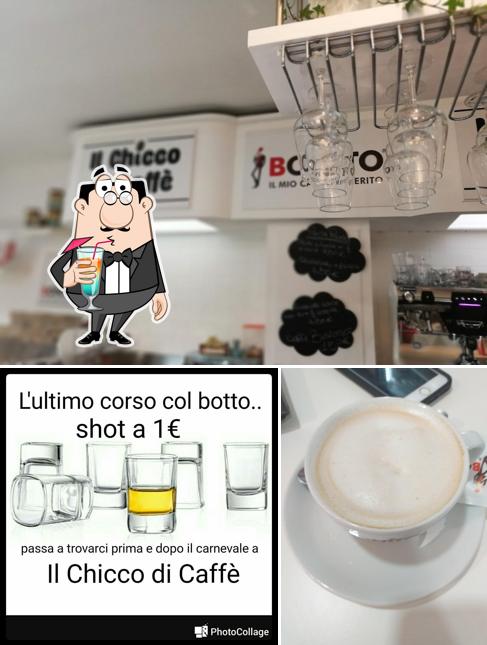 La bevanda e interni del ristorante