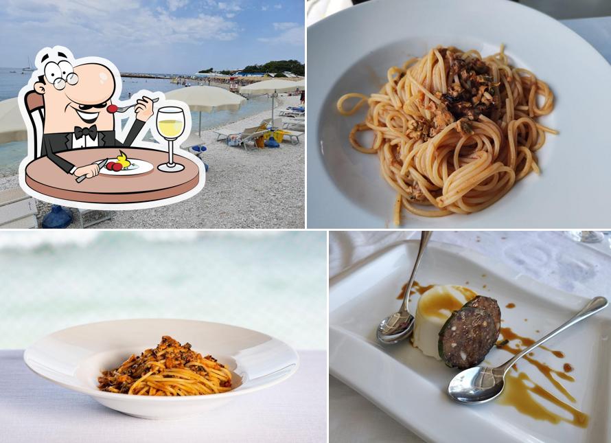 Platti al Ristorante Emilia - Baia di Portonovo