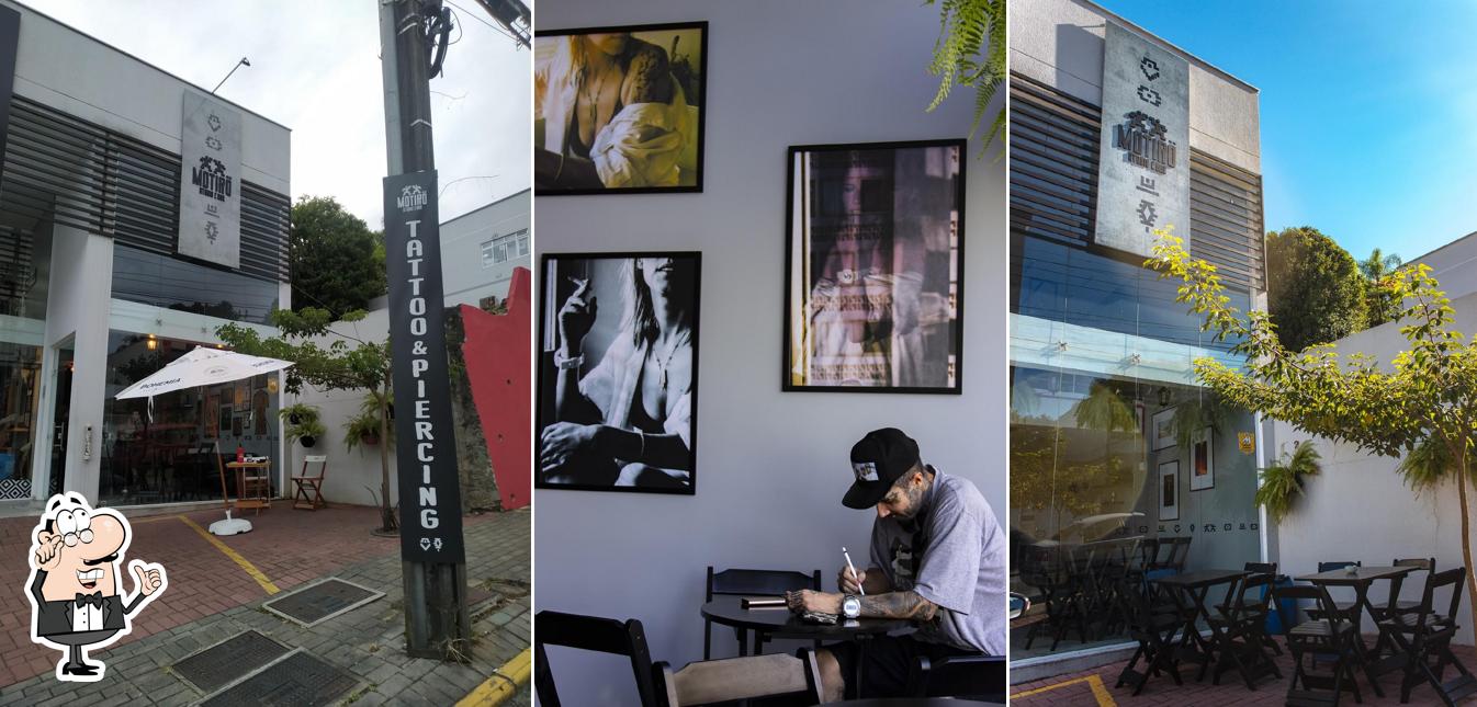 O interior do Motirö Studio & Bar