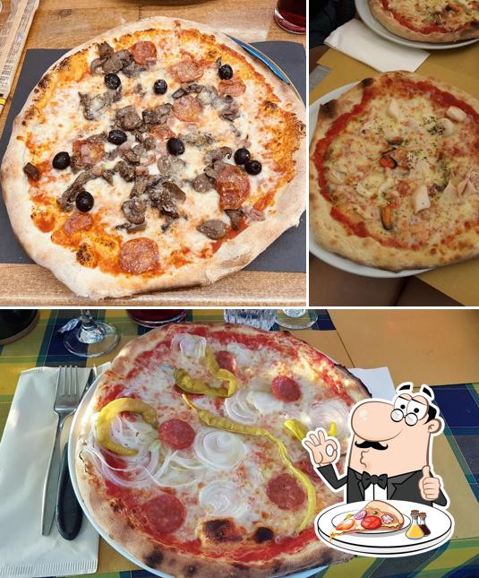 A Le Palafitte, puoi ordinare una bella pizza