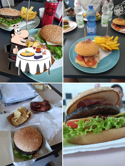 Ordina un hamburger a Piada Burger Mania