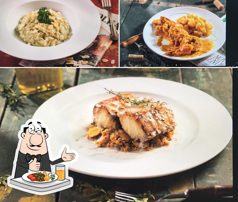 Platos en Café Journal