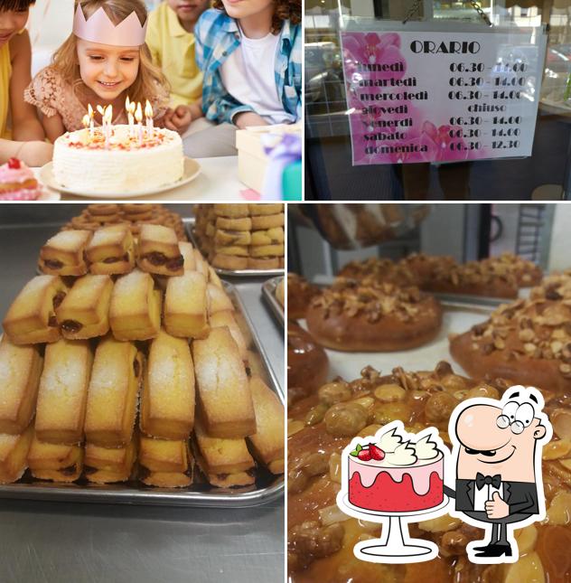 Vedi la foto di Pasticceria Caffetteria Mon Cheri