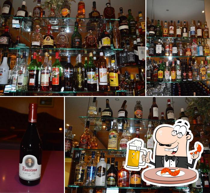 Puoi prenderti un rinfrescante bicchiere di birra chiara o scura