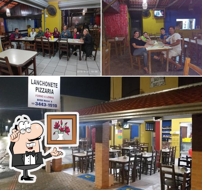 O interior do Neco's