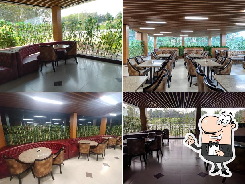 OORVASI VEG RESTAURANT & CAFE LOUNGE