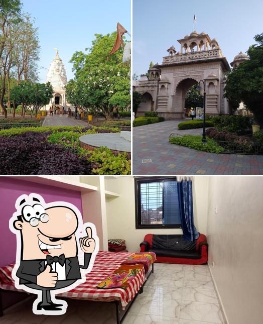 Look at the photo of Pandharpur Local Guide