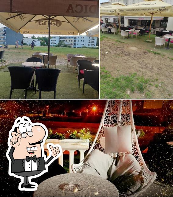 Siediti a un tavolo di Caffe bar Labudica