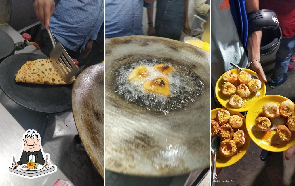 Food at Calcutta Famous Chaats